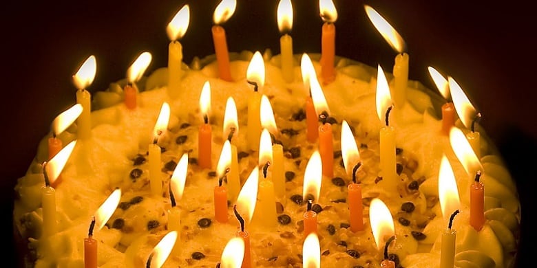 Gâteau et bougies d'anniversaire : une tradition… Pas si ancienne