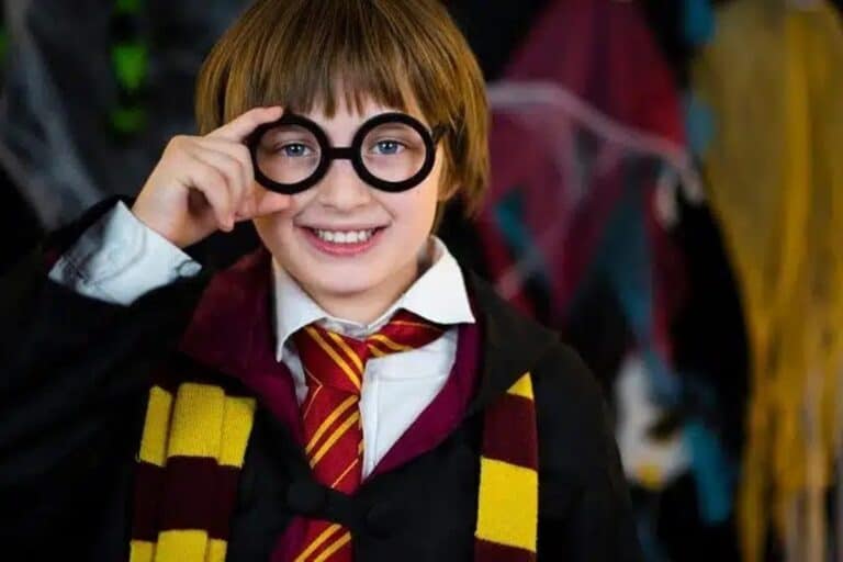 enfant déguisé en Harry Potter